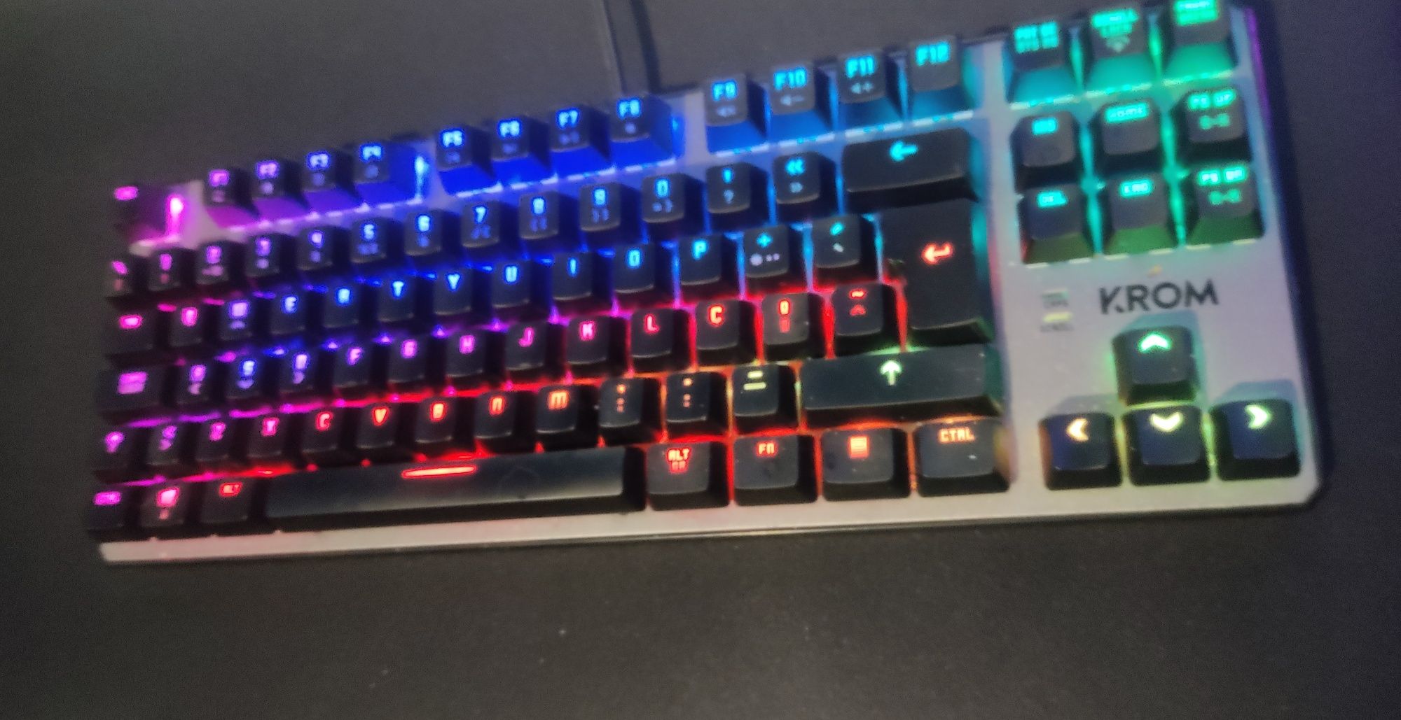 Teclado Mecânico Krom Krenel TKL