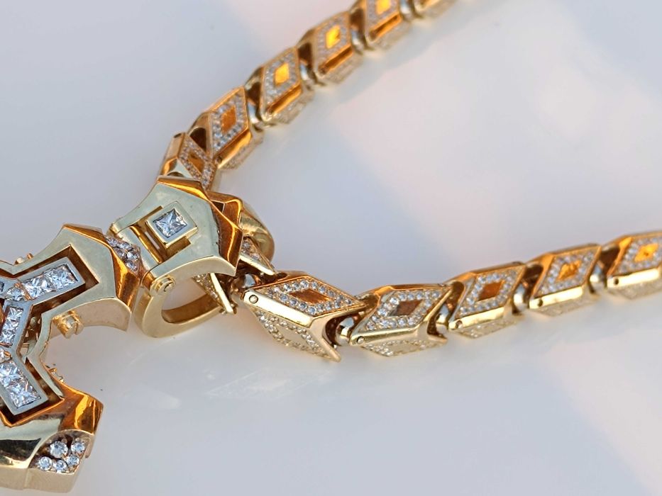 Fenomenalny męski złoty łańcuch z krzyżem i brylantami 257.7g 36.58 ct