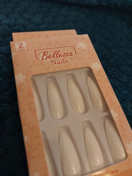 Paznokcie tipsy premium czarne przezroczyste