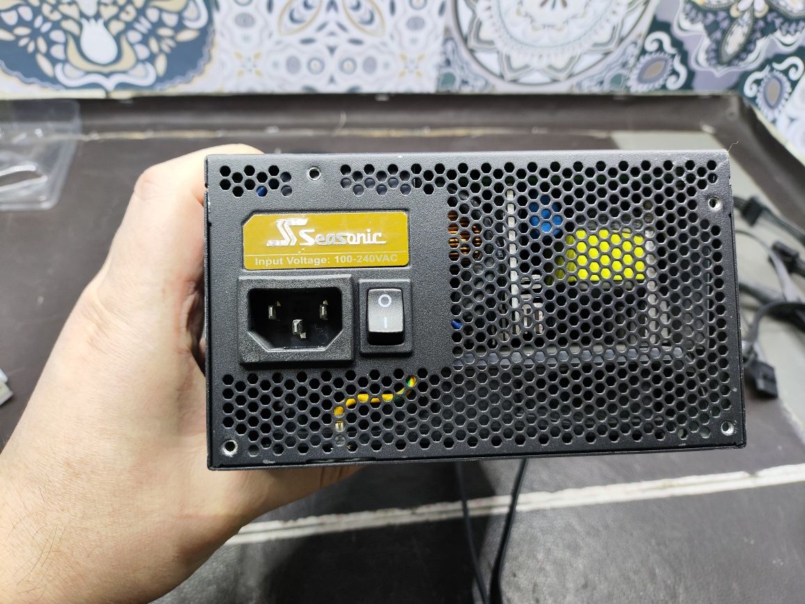 Блок живлення Seasonic Focus Gold SSR-450FM 450W
