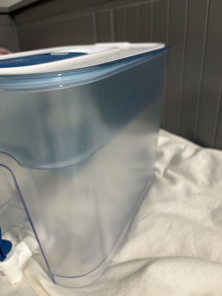 Dystrybutor wody BRITA Flow
