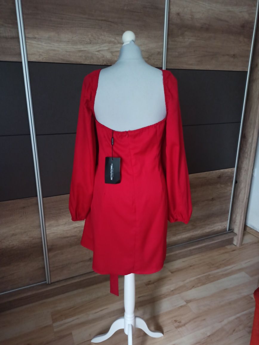 Czerwona letnia sukienka r. 44