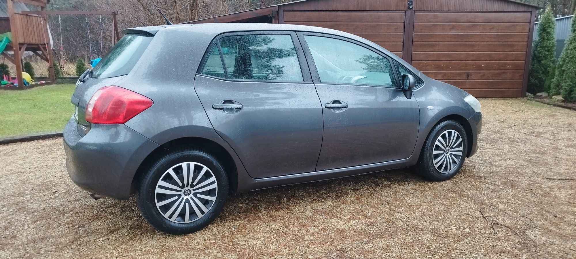 Toyota Auris 1.6 benzyna 124KM