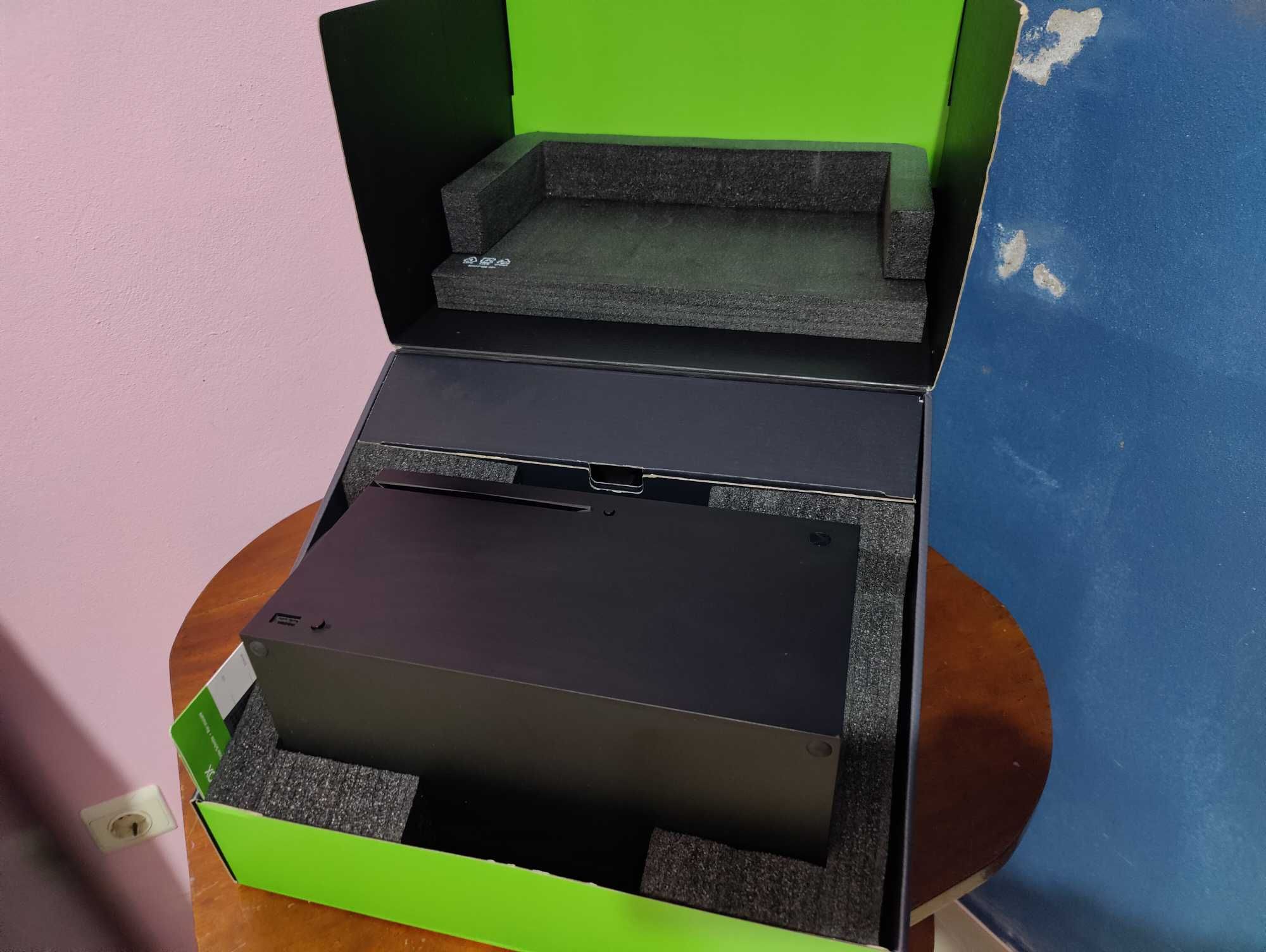 Microsoft Xbox Series X 1TB + comando com bateria - c/caixa e garantia