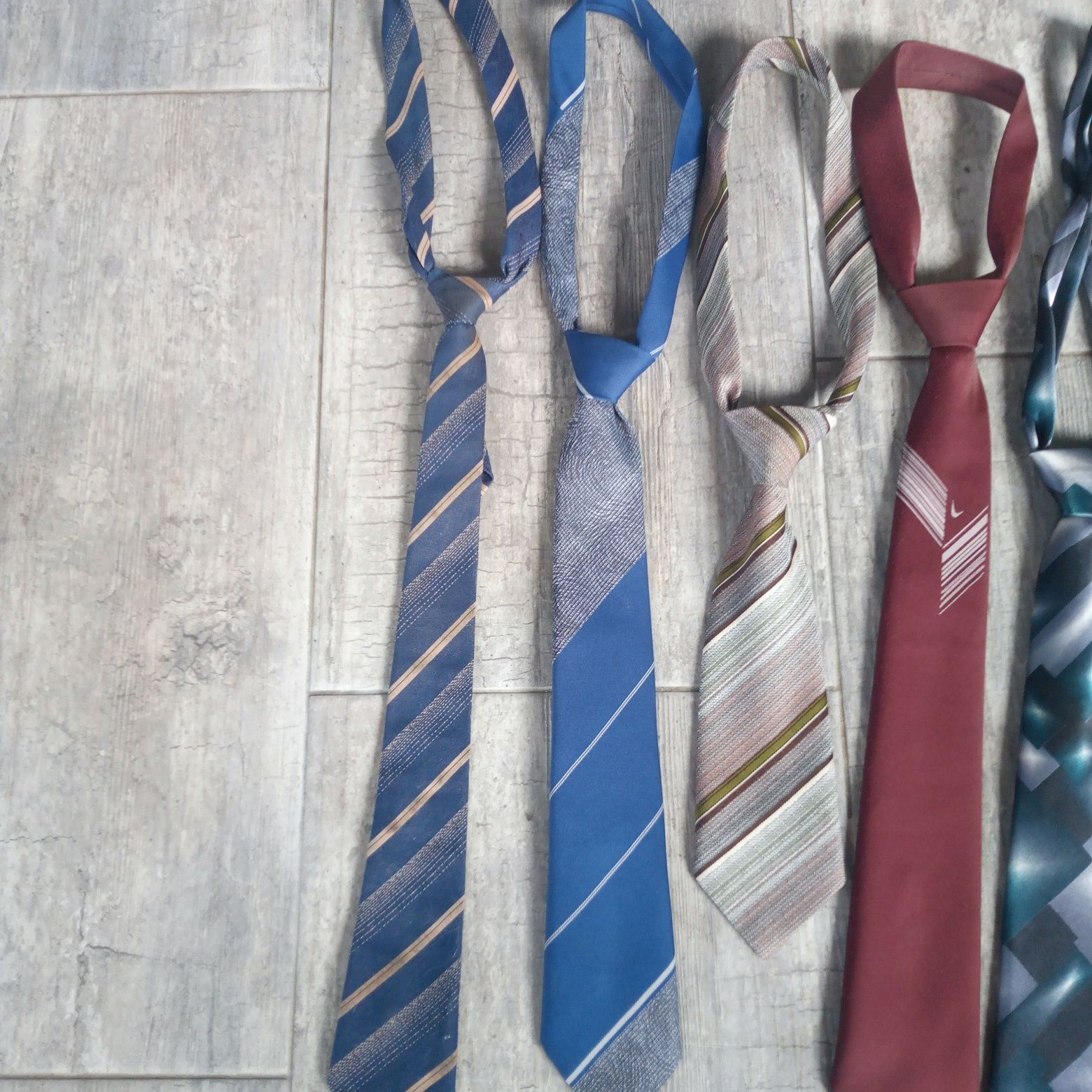 Краватки галстуки