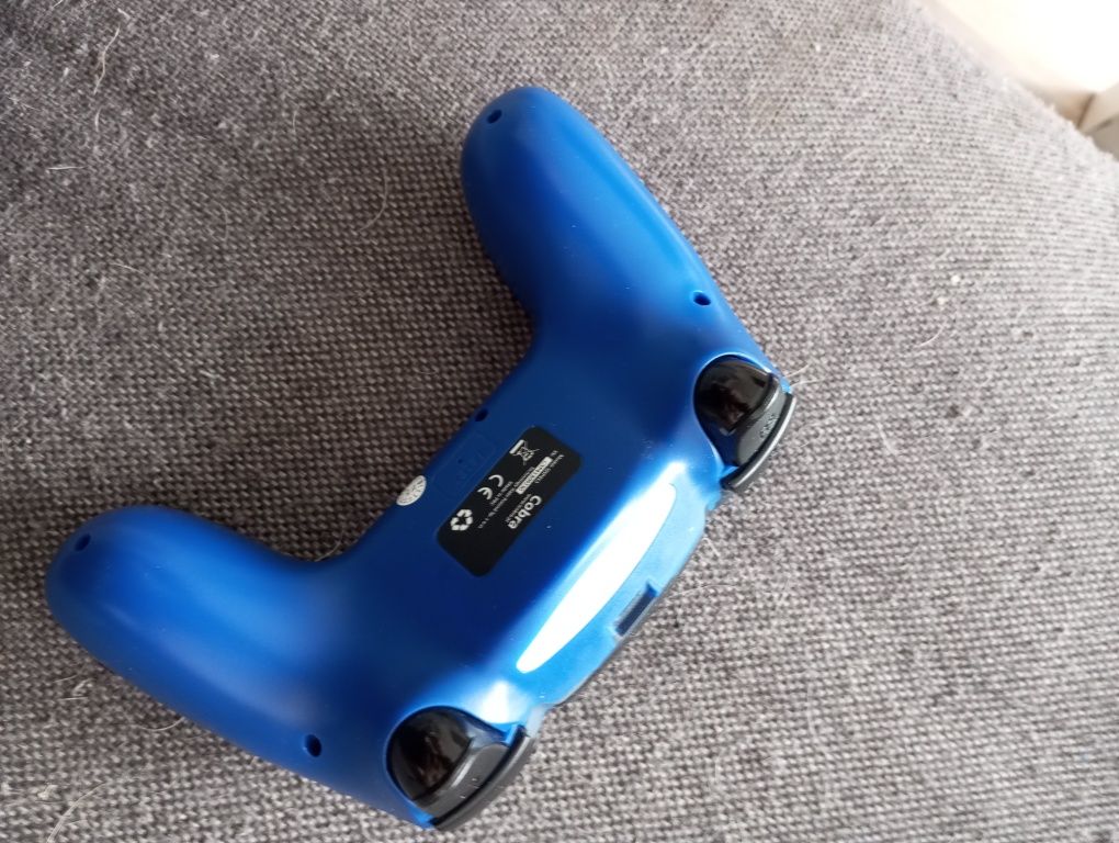Kontroler ps4 cobra