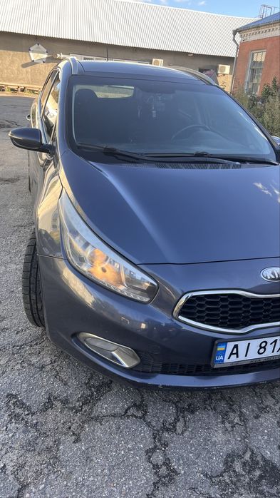 Автомобіль Kia Cee’d 2013 рік