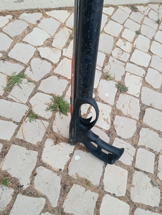 Arma caça submarina