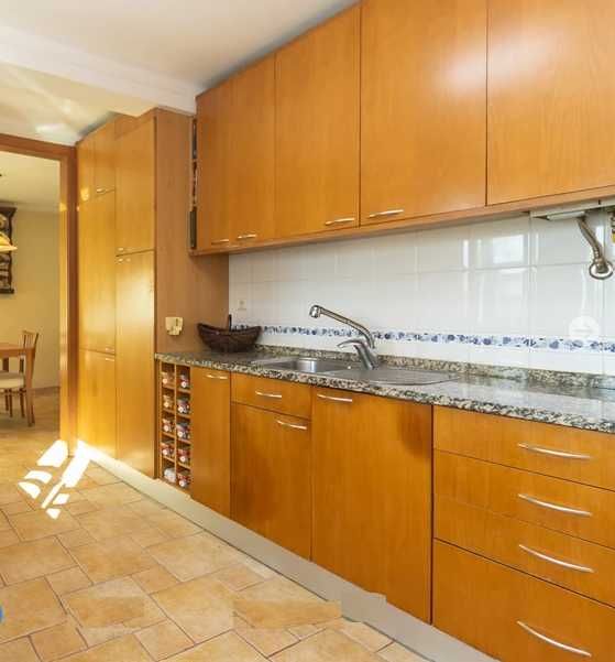 Vende-se cozinha