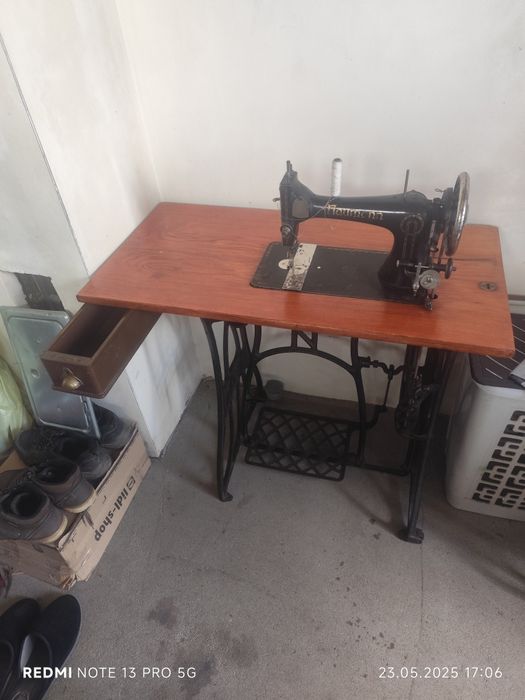 Maszyna do szycia Naumann zabytkowa