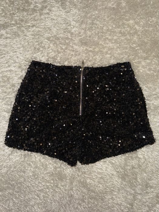 Блискучі чорні шорти