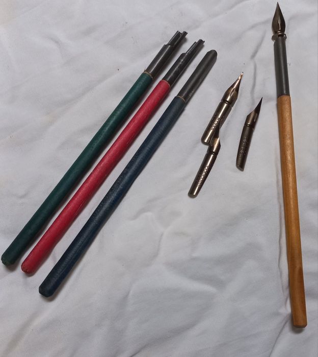 Caneta de bico de pena antiga