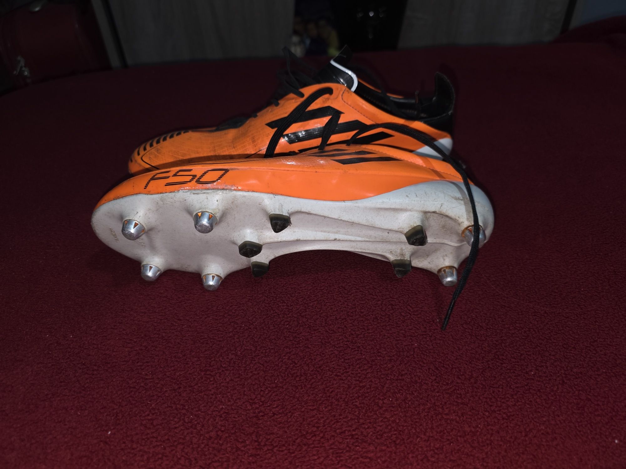 Chuteira Adidas f50