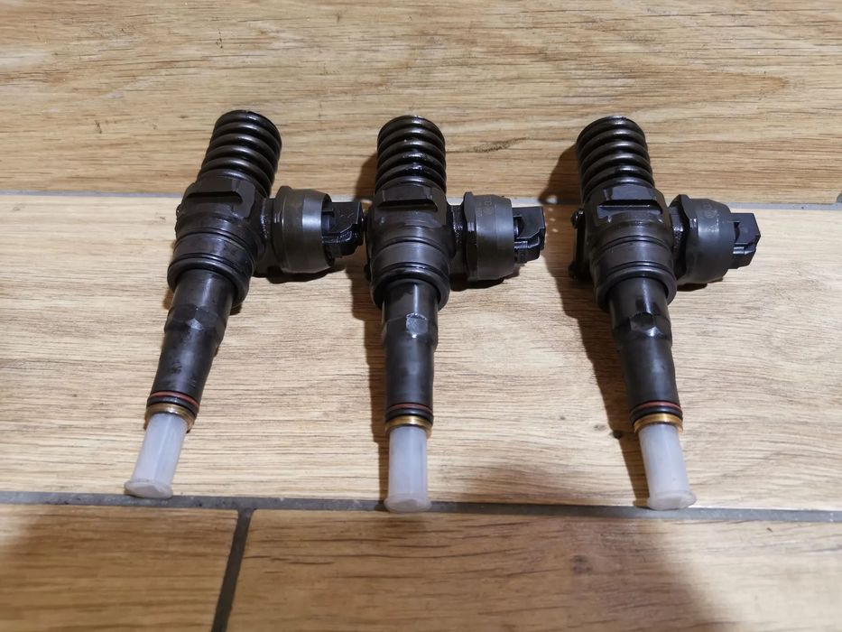 Wtryski Audi A4 B6 1.9 TDI 038130073BA