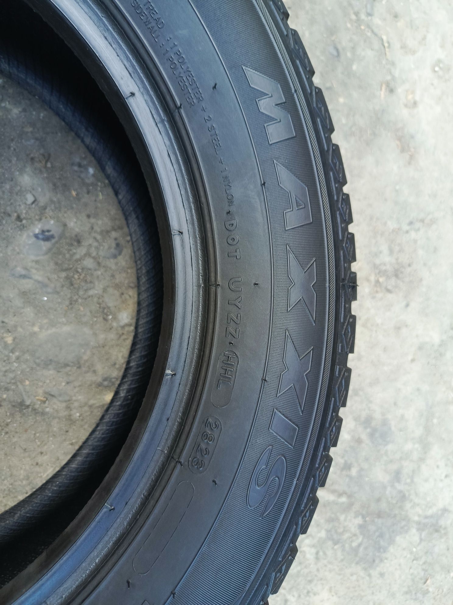 Sprzedam bardzo ładne opony 205/60 r15