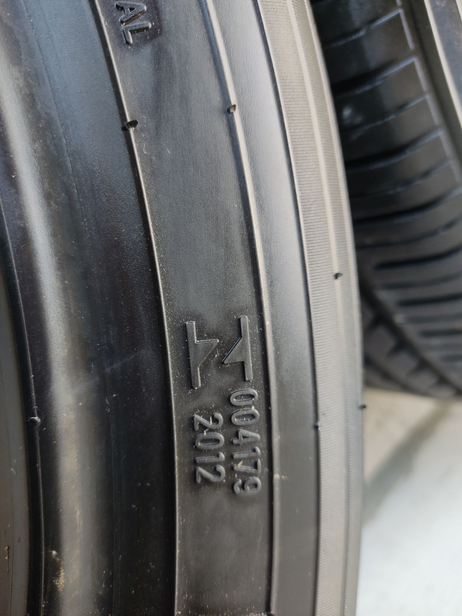 Автошини TOYO 215/50R18 92V