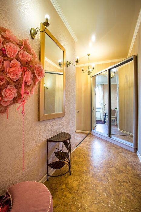 Посуточно,почасово 2-комнатная квартира в центре,на Соборной