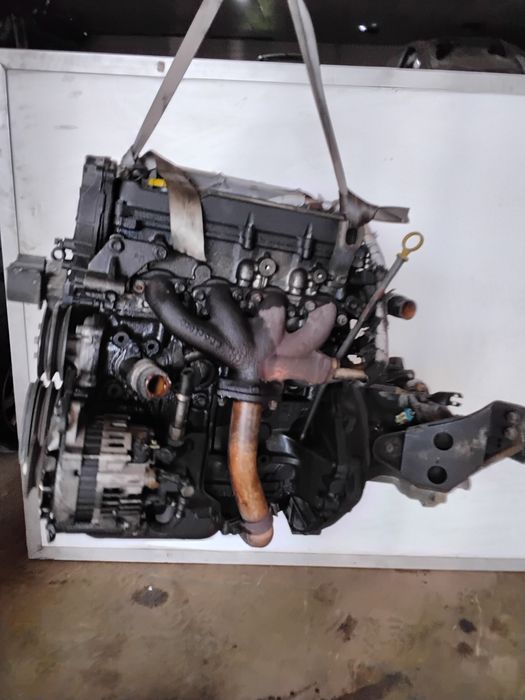 Motor Isuzu 1.5 D