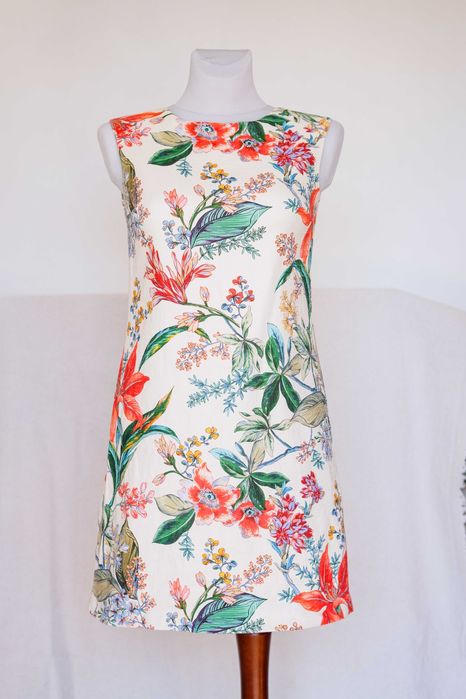 Reserved krótka sukienka wzór w kwiaty rozmiar 36 M