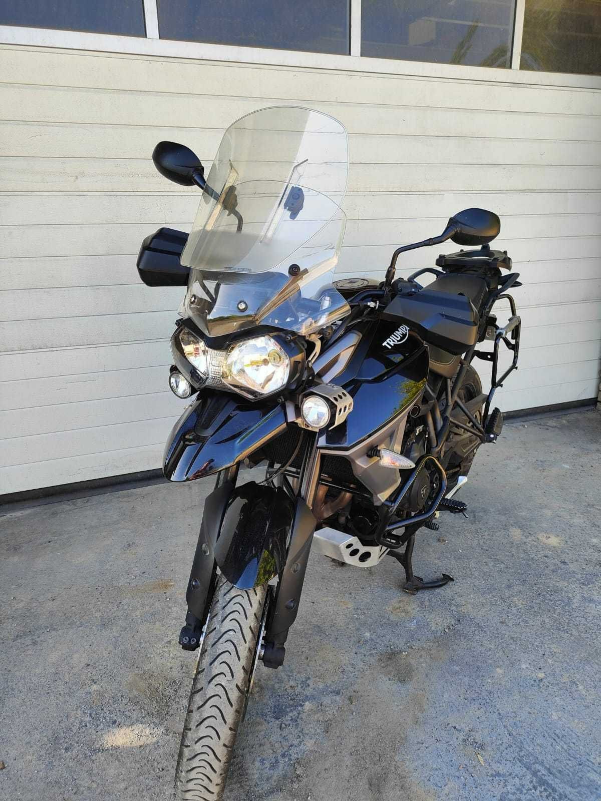 Triumph Tiger 800