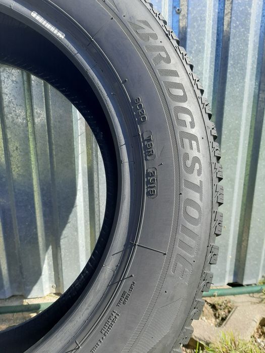 2x Opony zimowe 205/60R16 Bridgestone Blizzak LM001 / 6mm 2018r