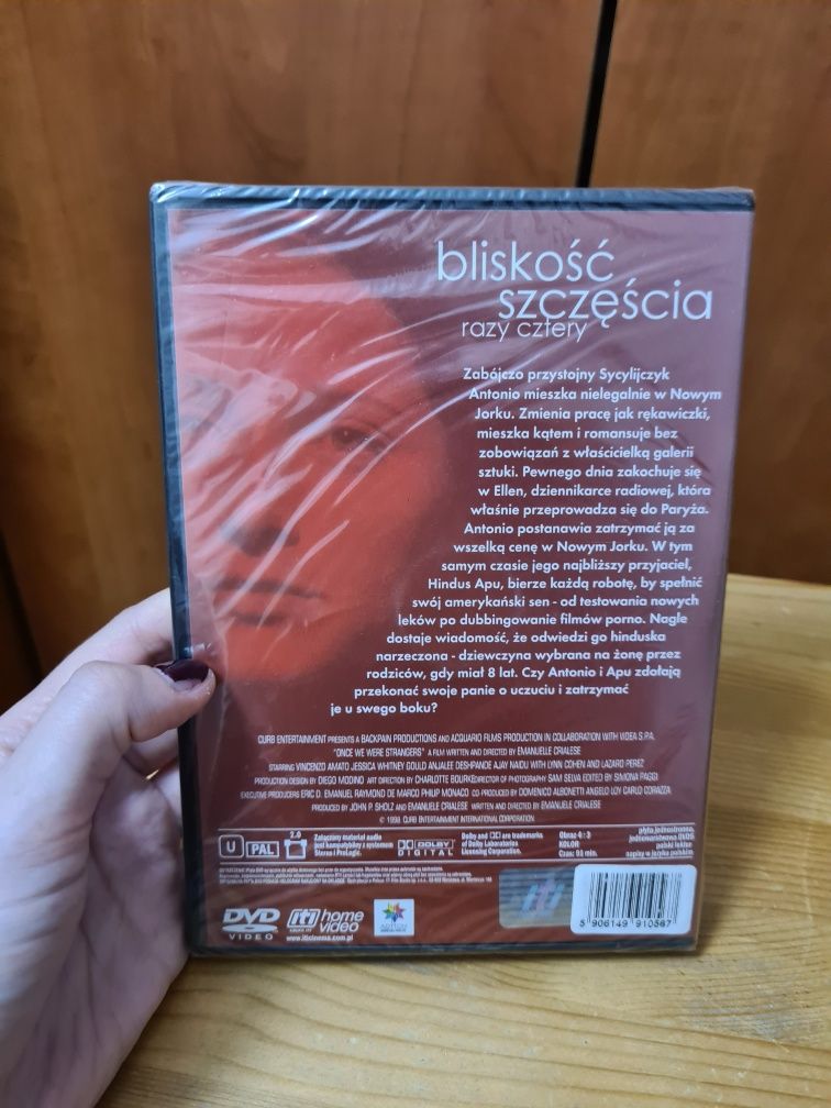 NOWA w folii płyta DVD Bliskość szczęścia razy cztery ~