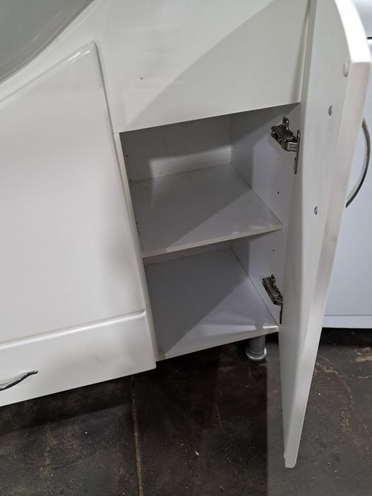 Продам умывальник с тумбой 1.2м