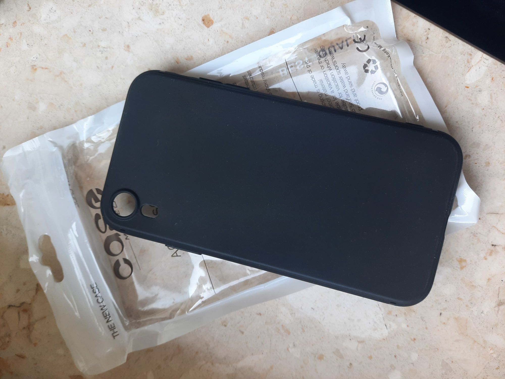 Etui na IPhone xr silikonowy czarny nowy