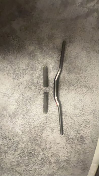 Kierownica renthal fatbar 35mm (dorzucam gripy chromag!)