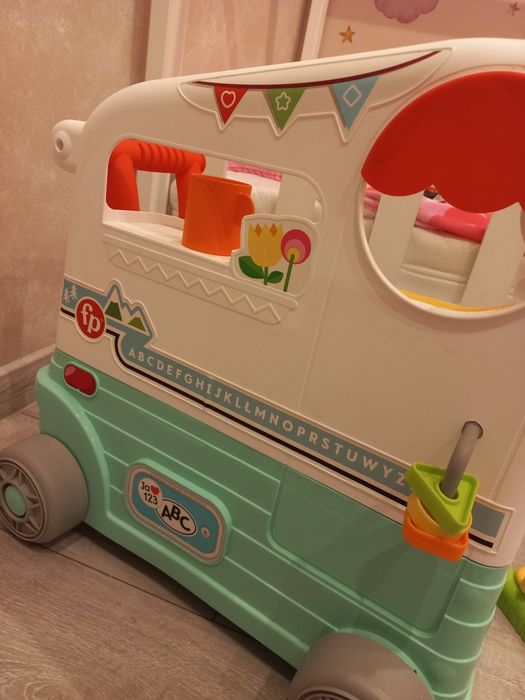 Jeździk pchacz samochód kamper Fisher Price