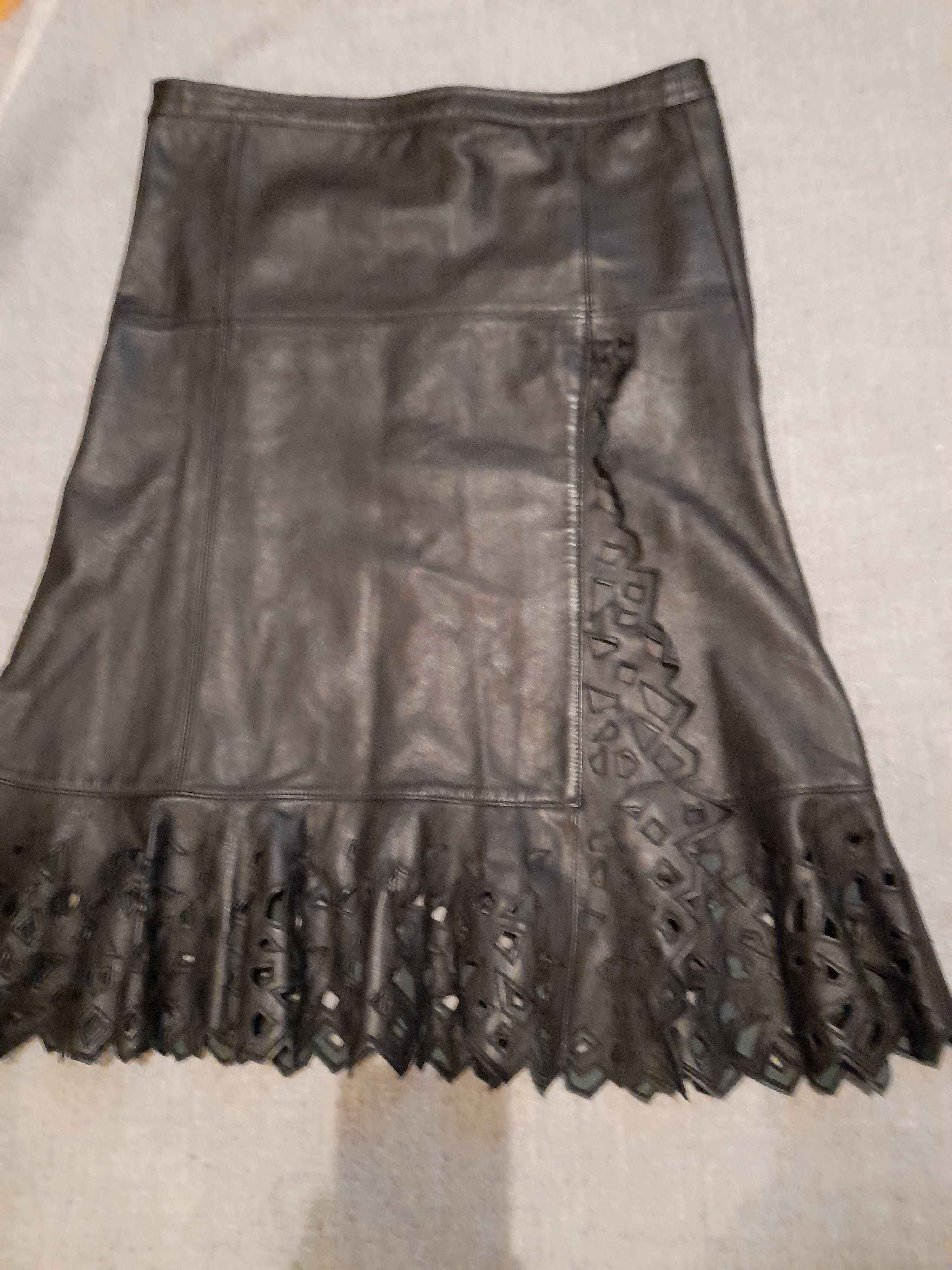 Skórzana czarna spódnica