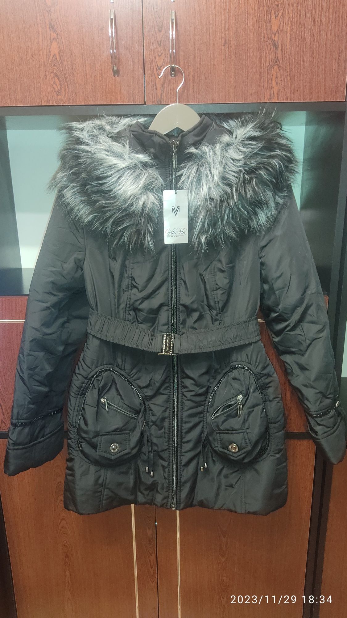 Нова тепла зимова куртка 46-48 р