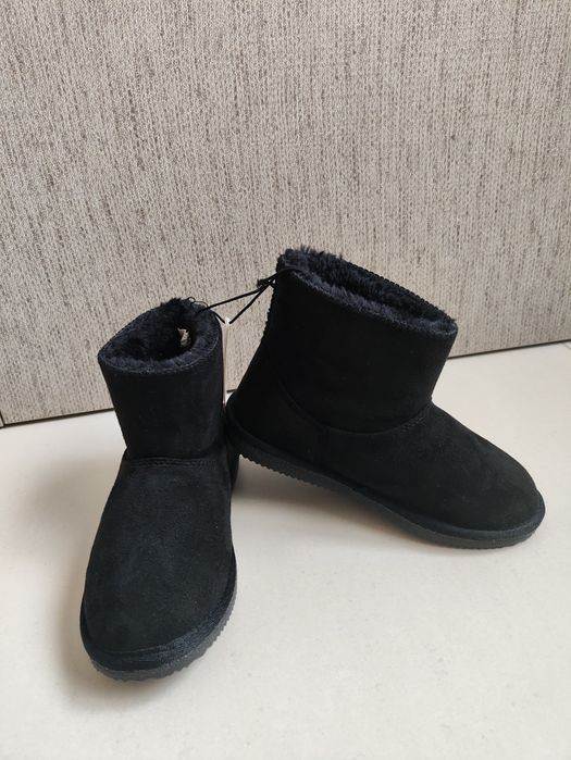 Взуття термо чоботи BG уггі шкіряні лофери Perlinа