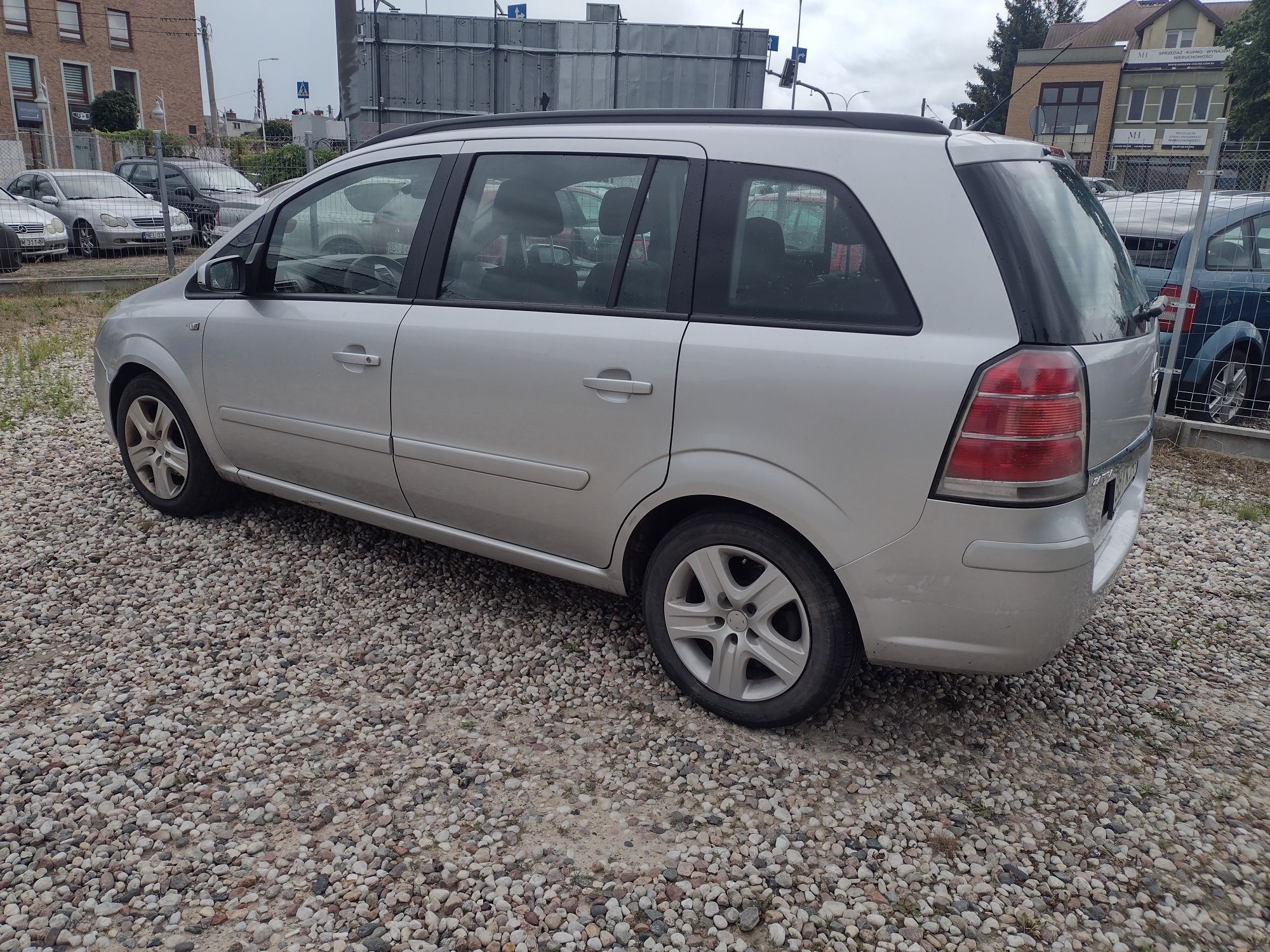 Opel Zafira B 1.8 Benzyna 2006 Rok 7-osobowa