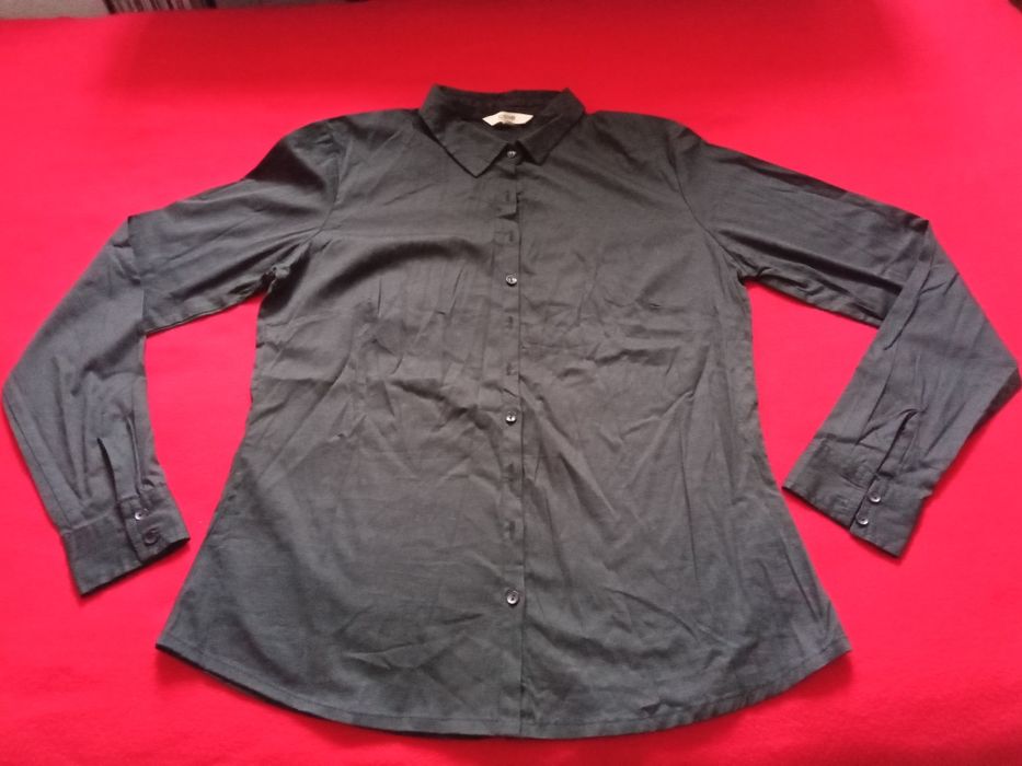 Camisa preta CODE M portes grátis