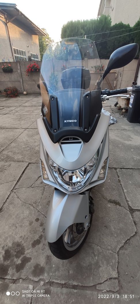 Sprzedam maxi skuter Kymco xciting 500