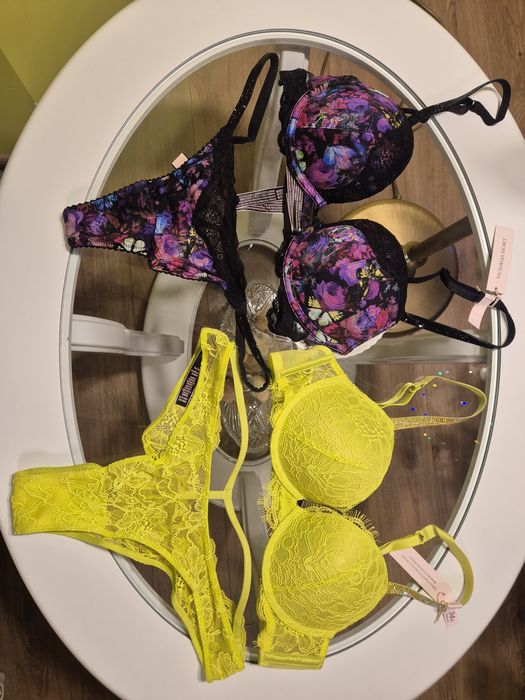 Комплекты  Victoria's secret