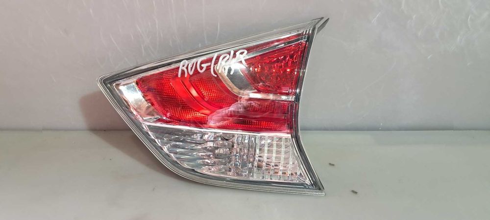 Nissan Rogue 14-16 Фонарь внутренний крышка багажника правый