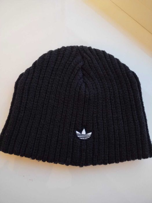 Зимова вязана шапка Adidas