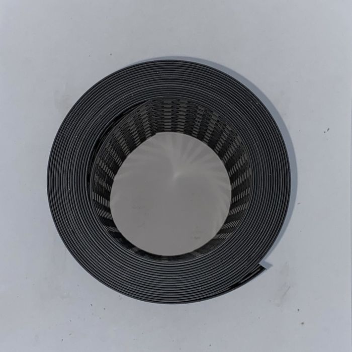 Карнизна вентиляційна стрічка чорний 100мм х 5м.п. решітка звису захис