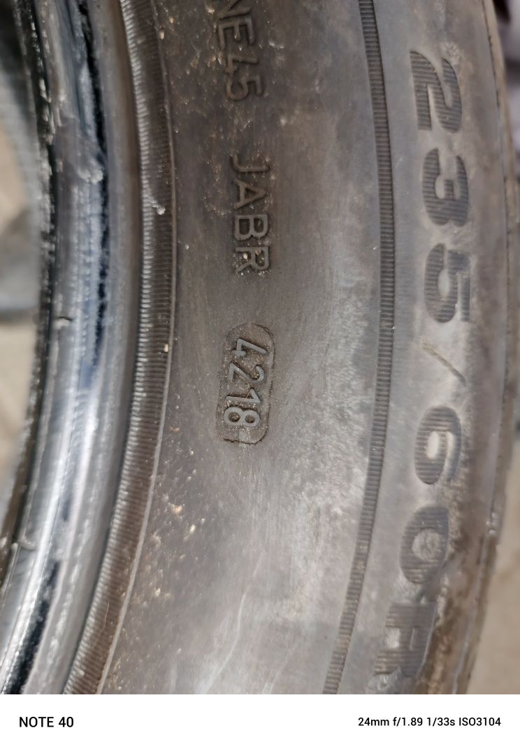 Opony zimowe 235/60/18 2x Pirelli 2x Dunlop