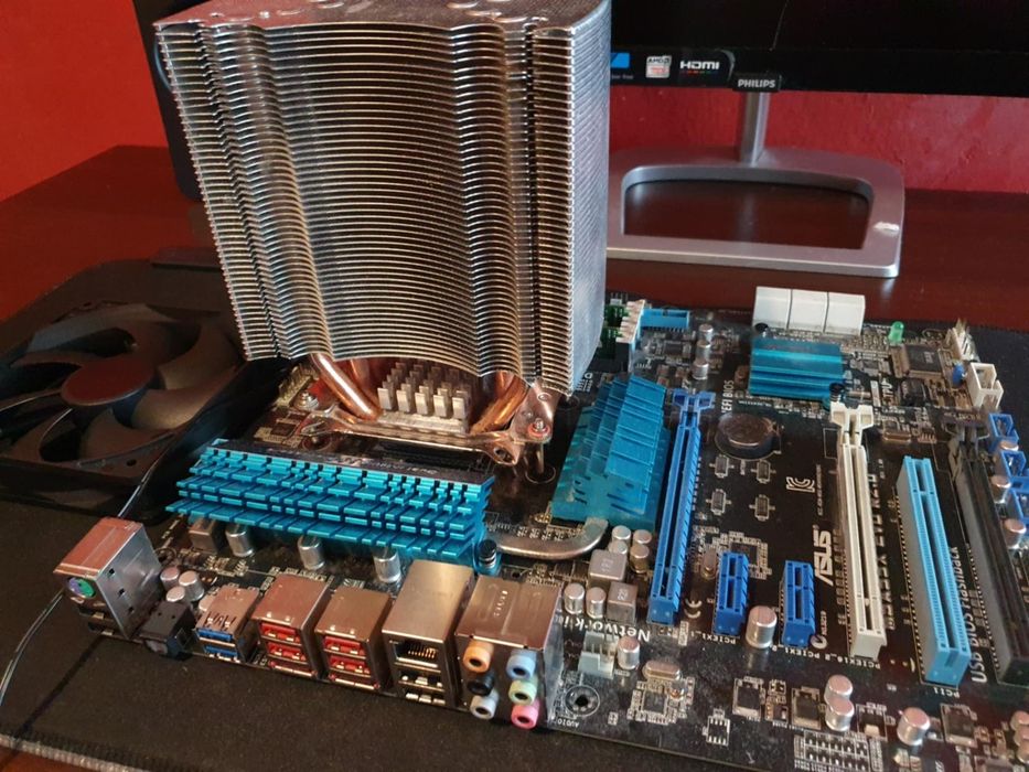 Zestaw części komputerowych. CPU+Płyta+Ram+Cooler