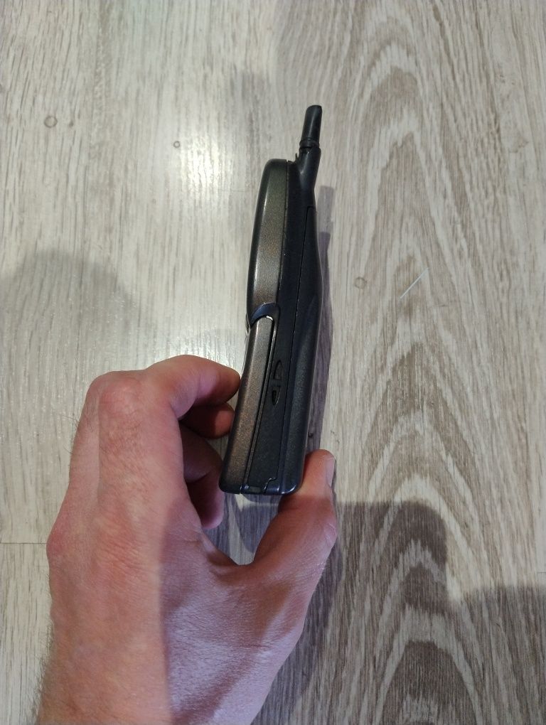 Kolekcjonerska Nokia 7110