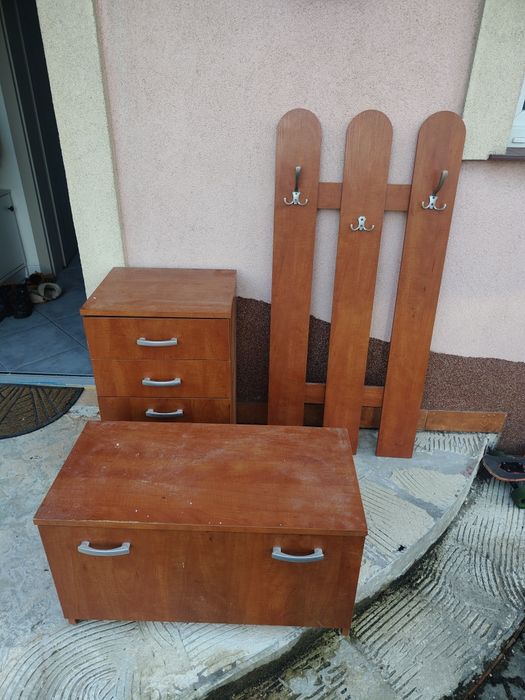 Szafki i wieszak
