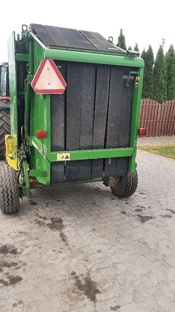 Pras zwijająca John Deere 550