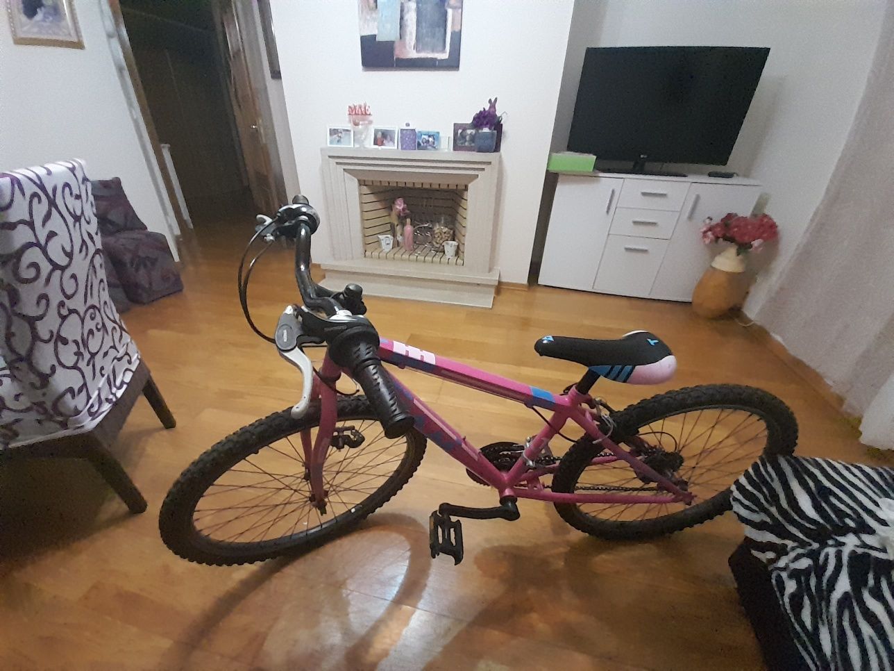 Bicicleta rosa para criança 7-10