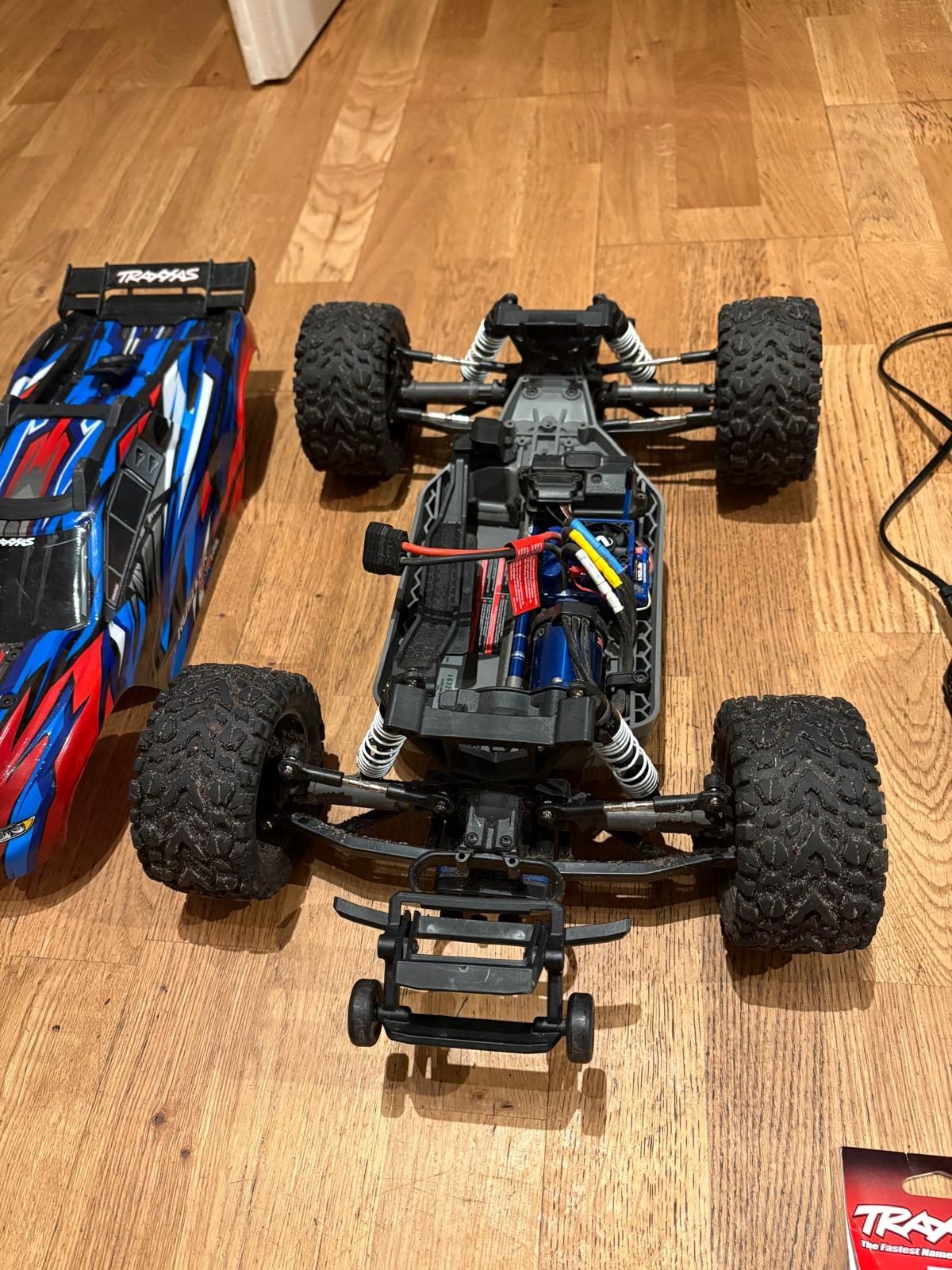 Rustler 4x4 VXL samochód zdalnie sterowany