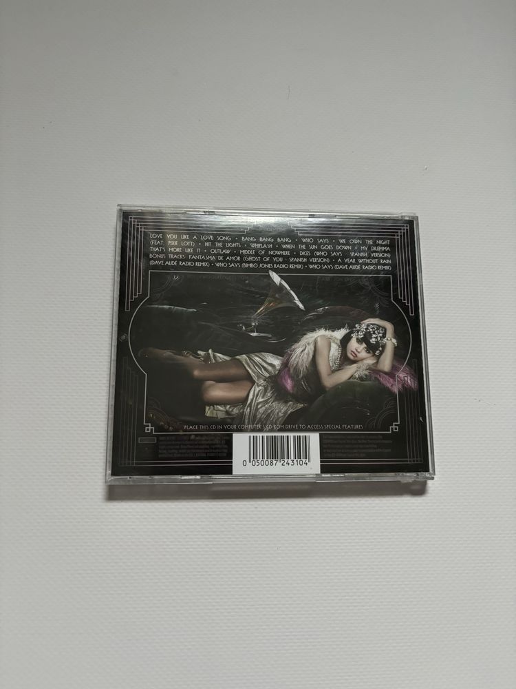 Selena Gomez &The Scene-When The Sun Goes Down(Spanish Deluxe Version)