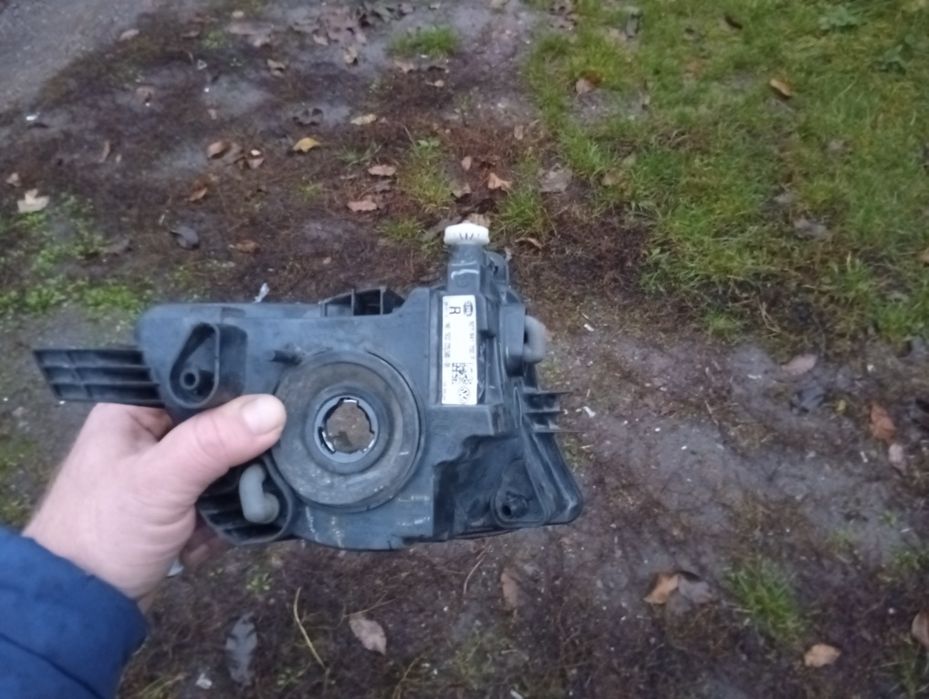 Протитумана фара правая VW JETTA 15-18