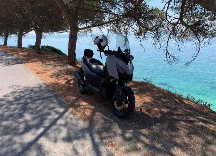 Yamaha Xmax 300 muitos extras